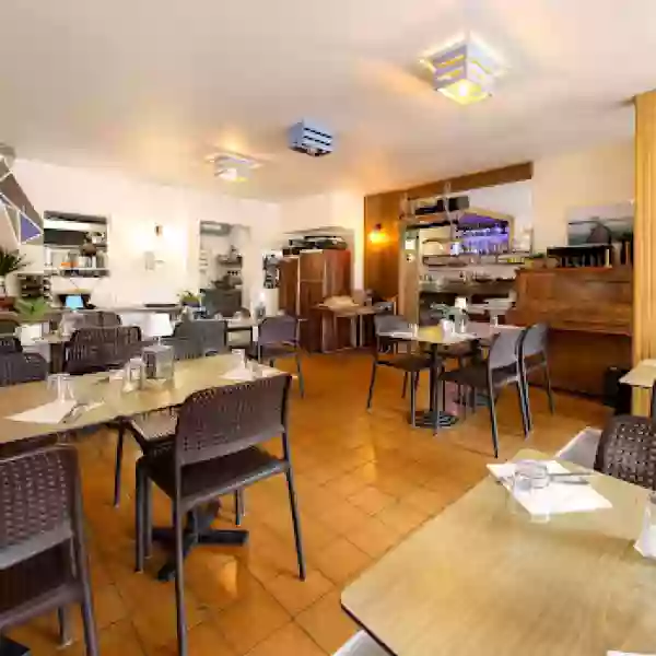 Le restaurant - Ou Sinon - Restaurant Frioul Marseille - Restaurant île du Frioul - Restaurant Marseille - meilleur resto Marseille